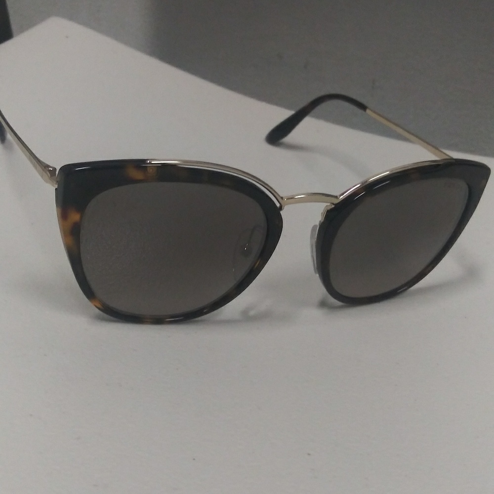 Brand New Prada Sunglasses - Picture 2 of 3